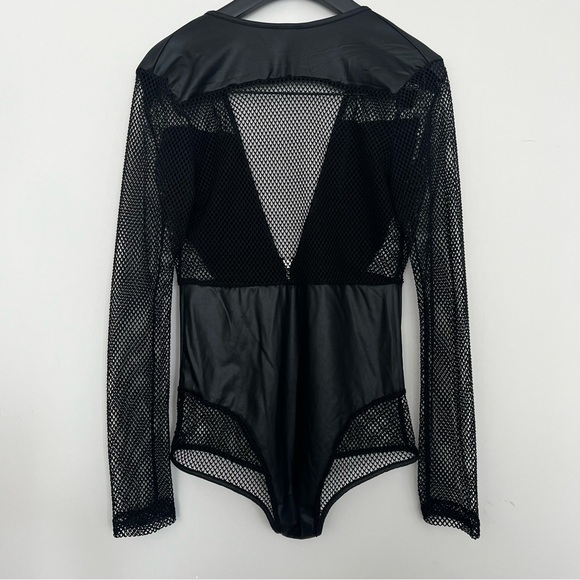 BEYONCÉ On The Run Tour Fishnet Faux Leather Bodysuit - Picture 6 of 16